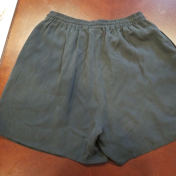 shorts - Picture 4 of 4